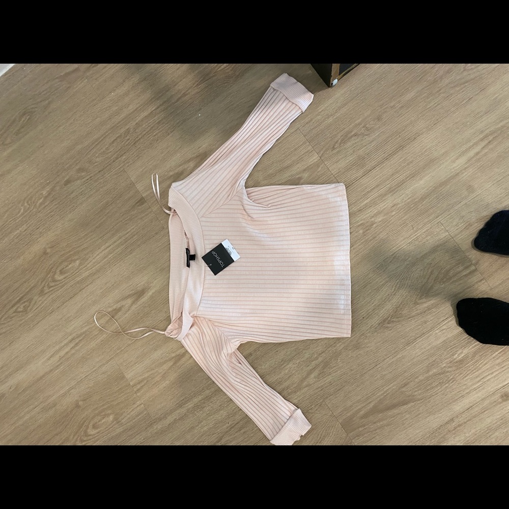 NWT TOPSHOP OFF THE SHOULDER TOP